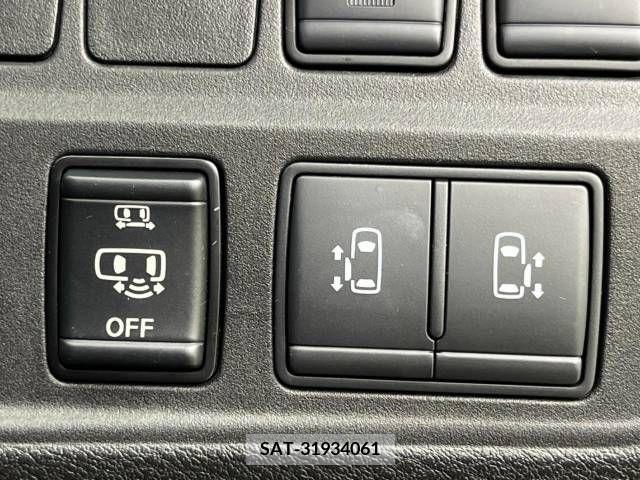 Nissan SERENA 2019-02 206647-5