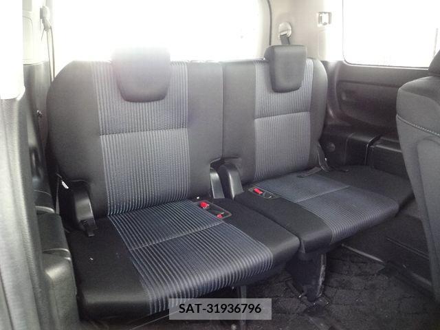 Toyota VOXY 2015-02 289026-7