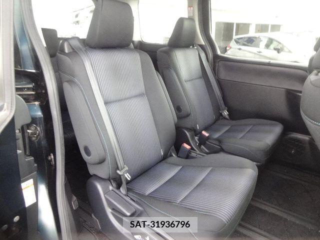 Toyota VOXY 2015-02 289026-6