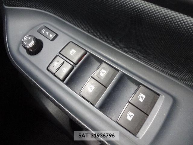 Toyota VOXY 2015-02 289026-19