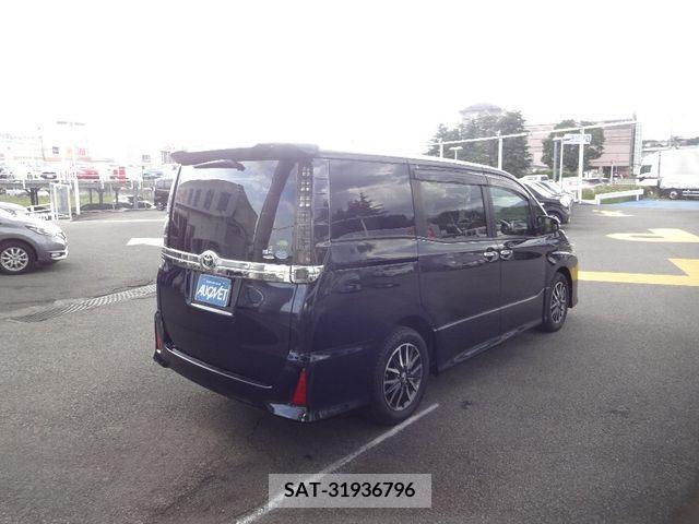 Toyota VOXY 2015-02 289026-1