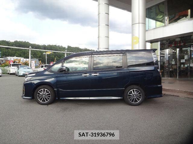 Toyota VOXY 2015-02 289026-4