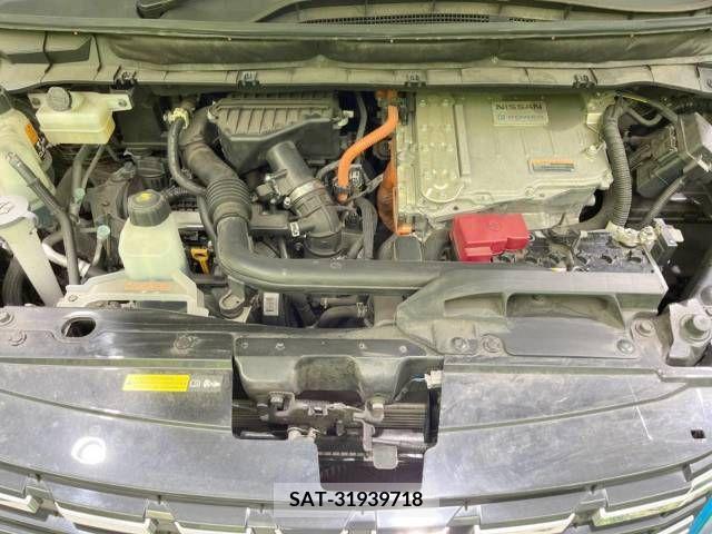 Nissan SERENA 2019-10 367678-19