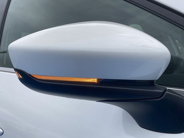 Mazda MAZDA3 2019-08 20383-27