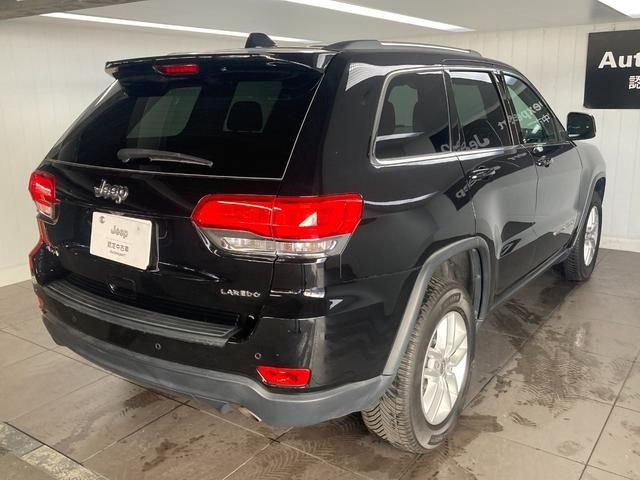 Jeep GRAND CHEROKEE 2017-09 16823-6
