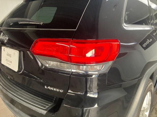 Jeep GRAND CHEROKEE 2017-09 16823-8