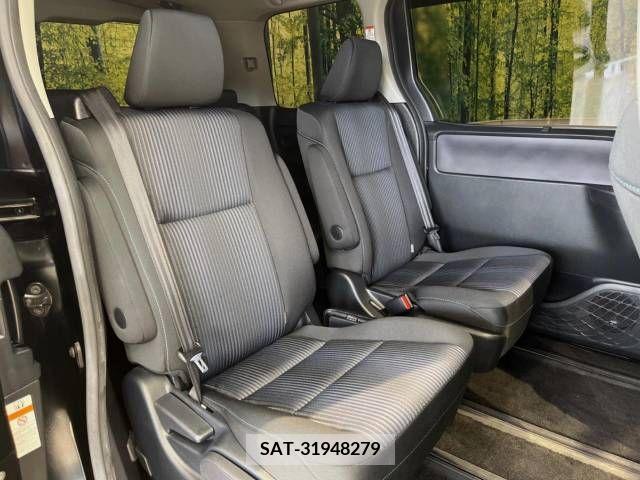 Toyota VOXY 2017-06 321511-9