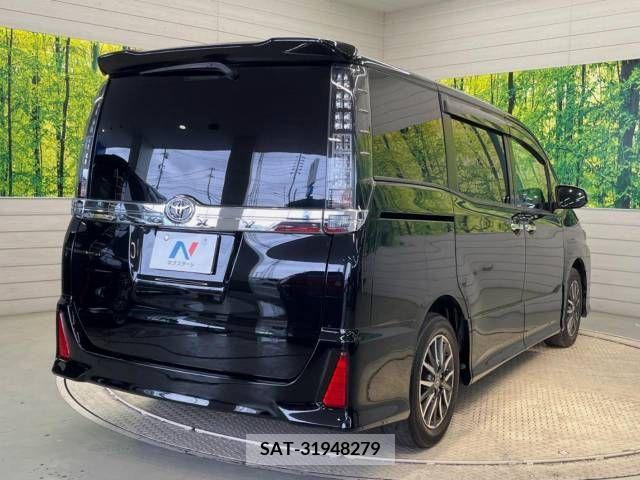 Toyota VOXY 2017-06 321511-18
