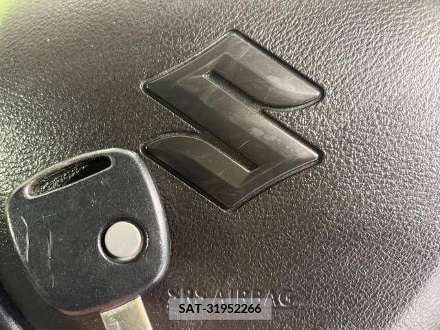 Suzuki ALTO 2017-01 259621-7