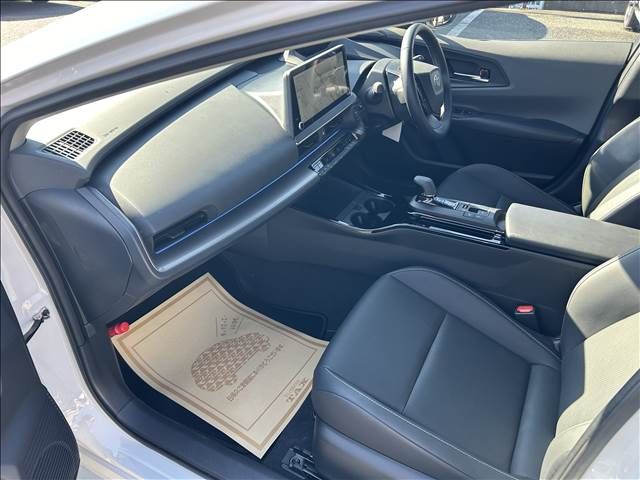 Toyota PRIUS 2023-02 192347-4