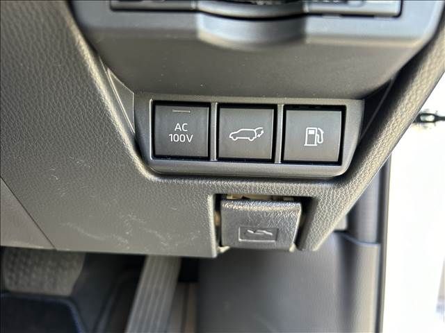 Toyota PRIUS 2023-02 192347-10