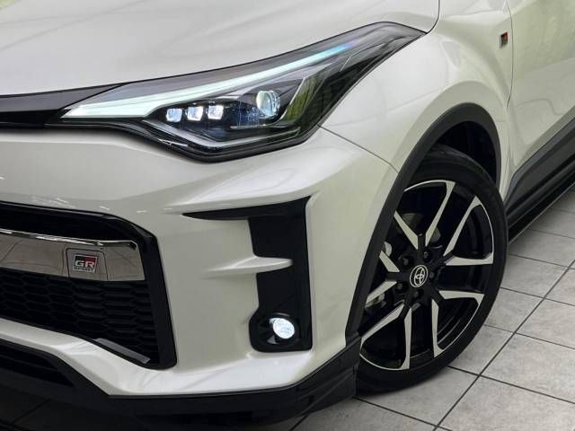 Toyota C-HR 2021-03 191609-12