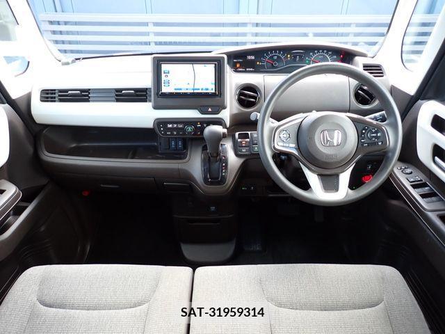 Honda N BOX 2022-05 364375-1