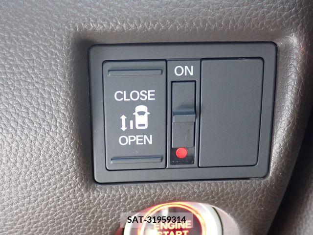 Honda N BOX 2022-05 364375-9