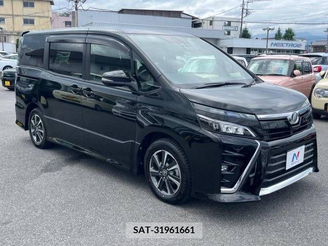 Toyota VOXY 2019-06 370345-17