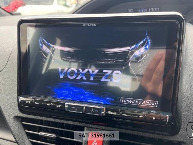 Toyota VOXY 2019-06 370345-4