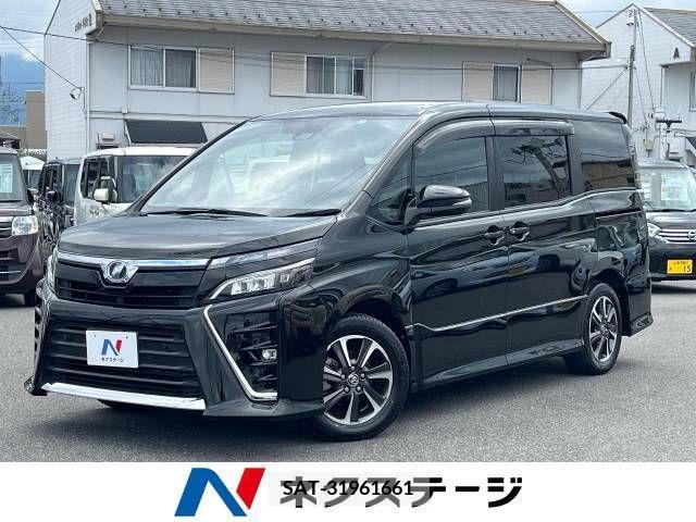 Toyota VOXY 2019-06 370345-0