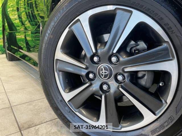Toyota VOXY 2018-07 347668-13
