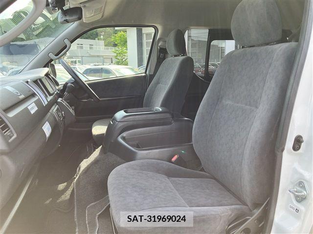 Toyota HIACE WAGON 2019-06 316474-12