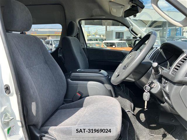 Toyota HIACE WAGON 2019-06 316474-11