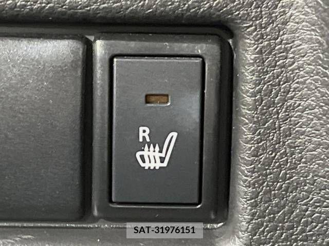 Suzuki SPACIA 2021-08 337590-4