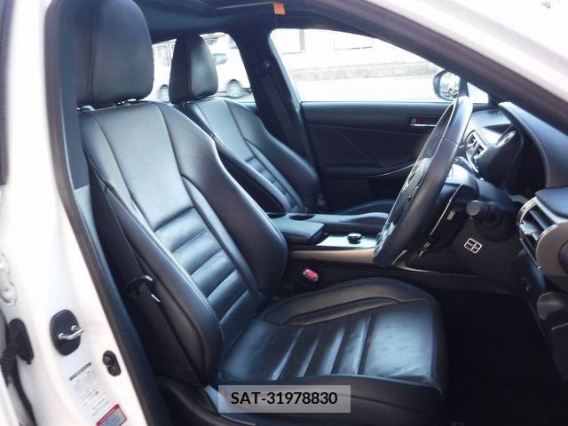 Lexus IS 2013-09 217291-16