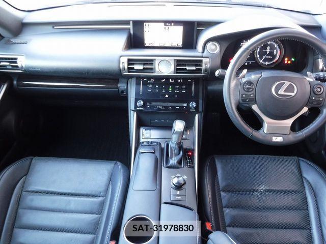 Lexus IS 2013-09 217291-1
