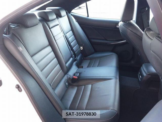 Lexus IS 2013-09 217291-17