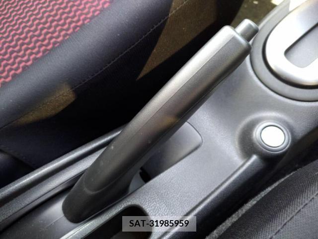 Nissan NOTE 2015-10 302388-17