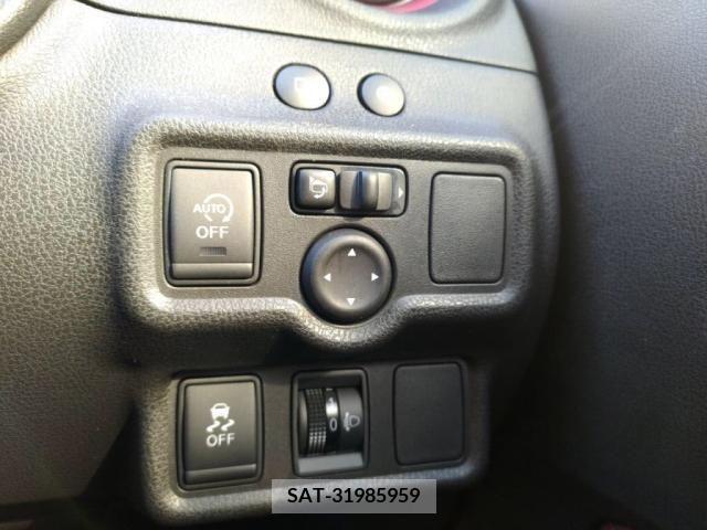 Nissan NOTE 2015-10 302388-15