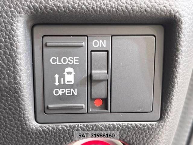 Honda N BOX CUSTOM 2020-04 340699-6