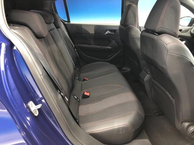 Peugeot 308 2019-12 183464-9
