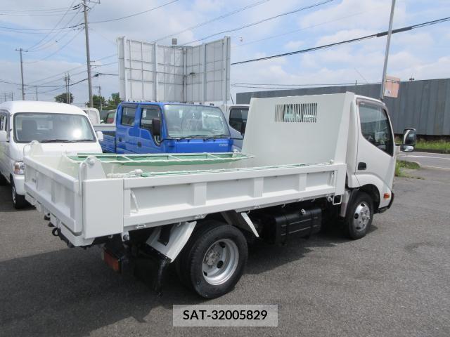 Hino DUTRO 2013-12 268118-7