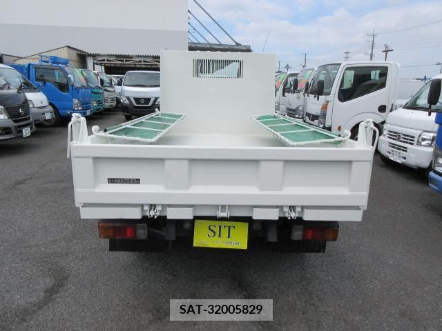 Hino DUTRO 2013-12 268118-2
