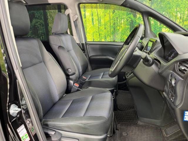 Toyota VOXY 2016-02 194876-8