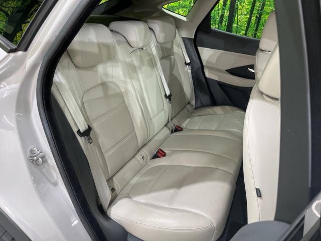 Jaguar E-PACE 2019-01 28278-14