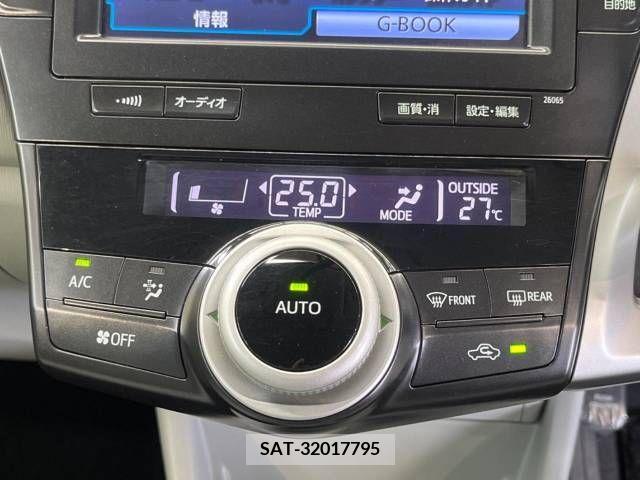 Toyota PRIUS ALPHA 2011-11 322230-5