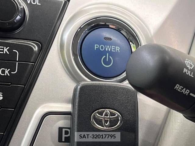 Toyota PRIUS ALPHA 2011-11 322230-4