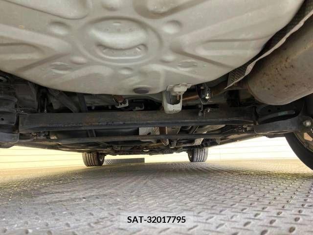 Toyota PRIUS ALPHA 2011-11 322230-19