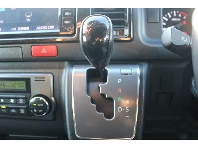 Toyota HIACE VAN 2021-11 186154-16