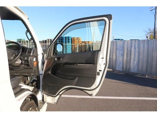 Toyota HIACE VAN 2021-11 186154-10