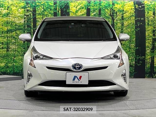 Toyota PRIUS 2016-05 281924-14