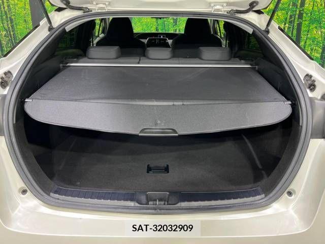 Toyota PRIUS 2016-05 281924-11