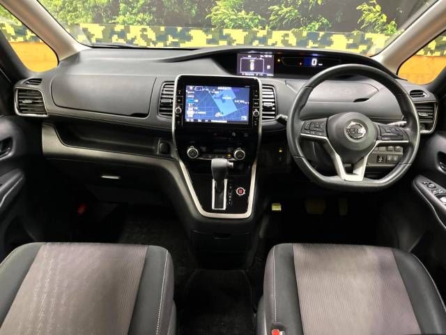 Nissan SERENA 2017-04 187849-1