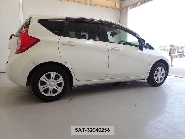 Nissan NOTE 2016-09 349961-4