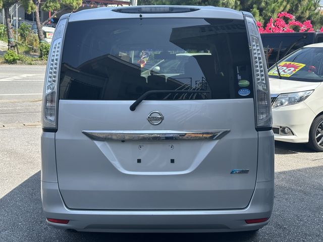 Nissan SERENA 2014-03 22998-4