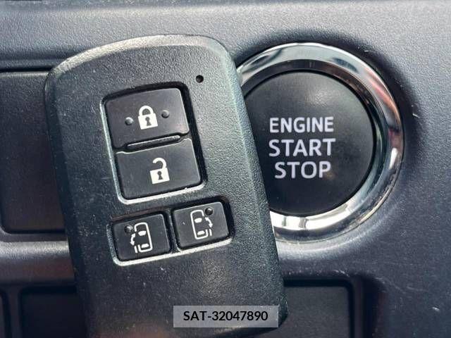 Toyota VOXY 2014-04 370354-7