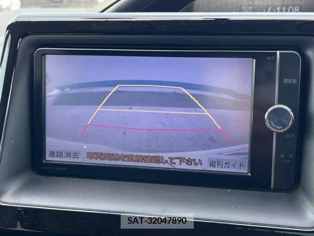Toyota VOXY 2014-04 370354-3
