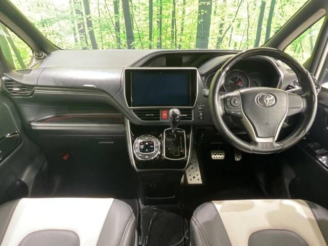Toyota VOXY 2019-09 184928-1
