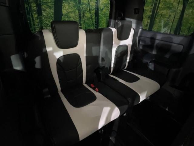 Toyota VOXY 2019-09 184928-11